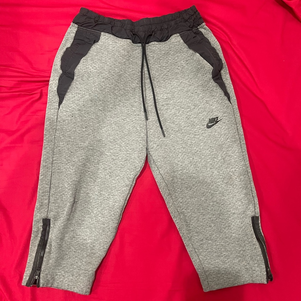 Nike cropped joggers